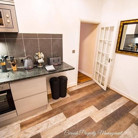 River Street Apartments Truro Ngoại thất bức ảnh
