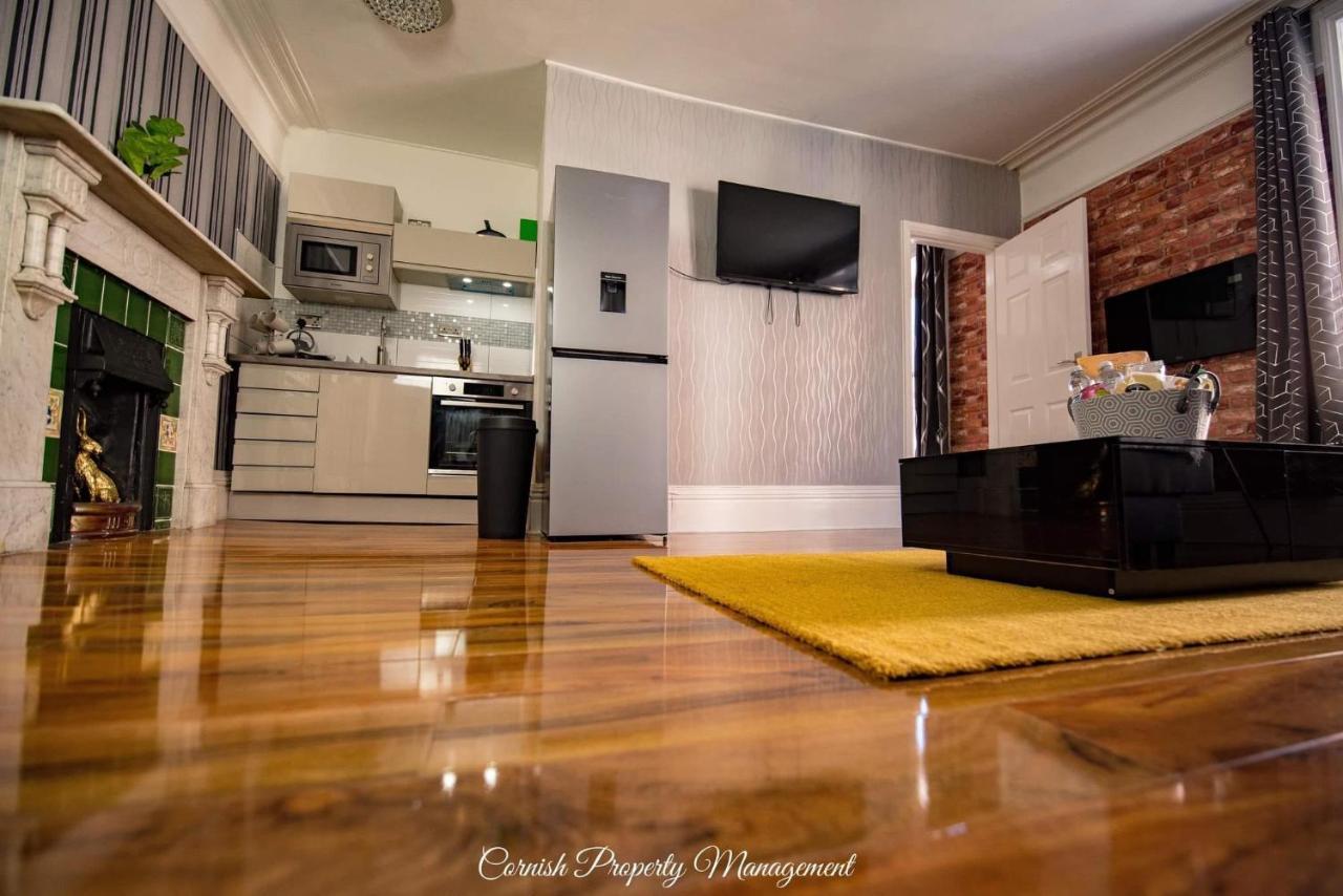 River Street Apartments Truro Ngoại thất bức ảnh