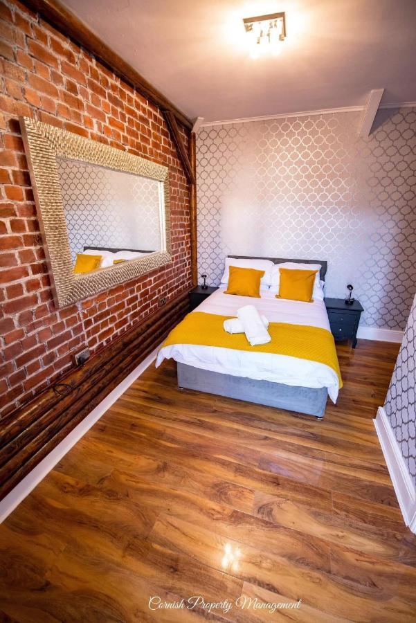 River Street Apartments Truro Ngoại thất bức ảnh